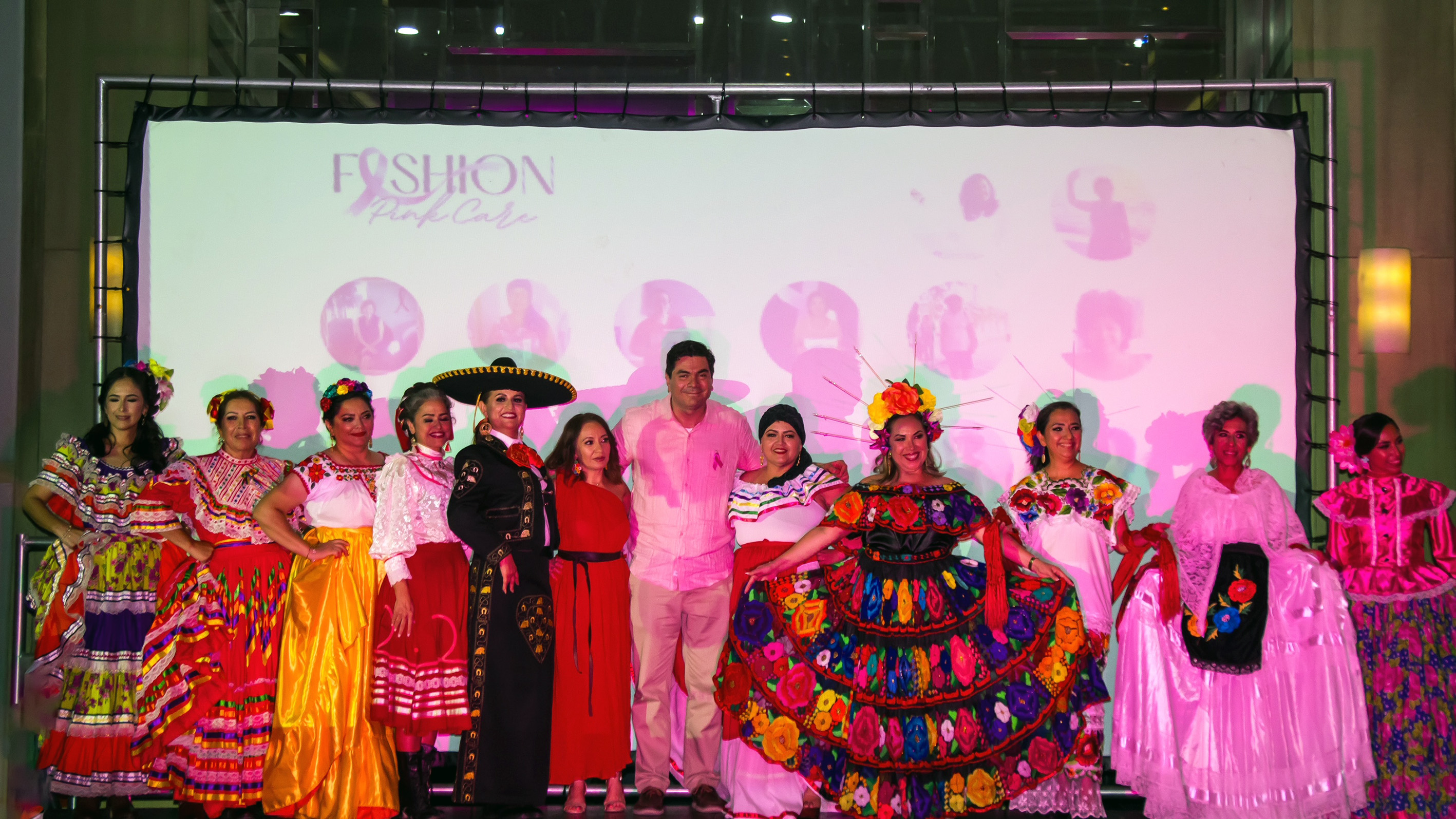 Transforman vida de 17 mujeres sobrevivientes de cáncer de mama 