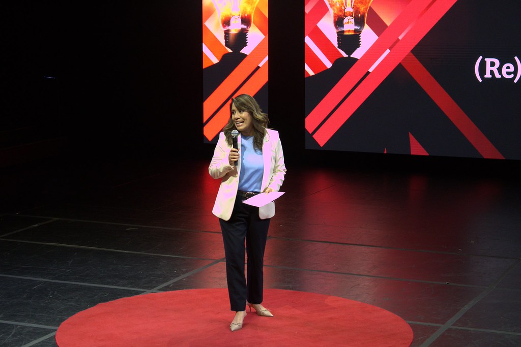 Universitarios reflexionan sobre la actualidad y el futuro en charlas TEDx