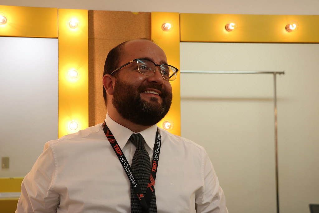 Universitarios reflexionan sobre la actualidad y el futuro en charlas TEDx