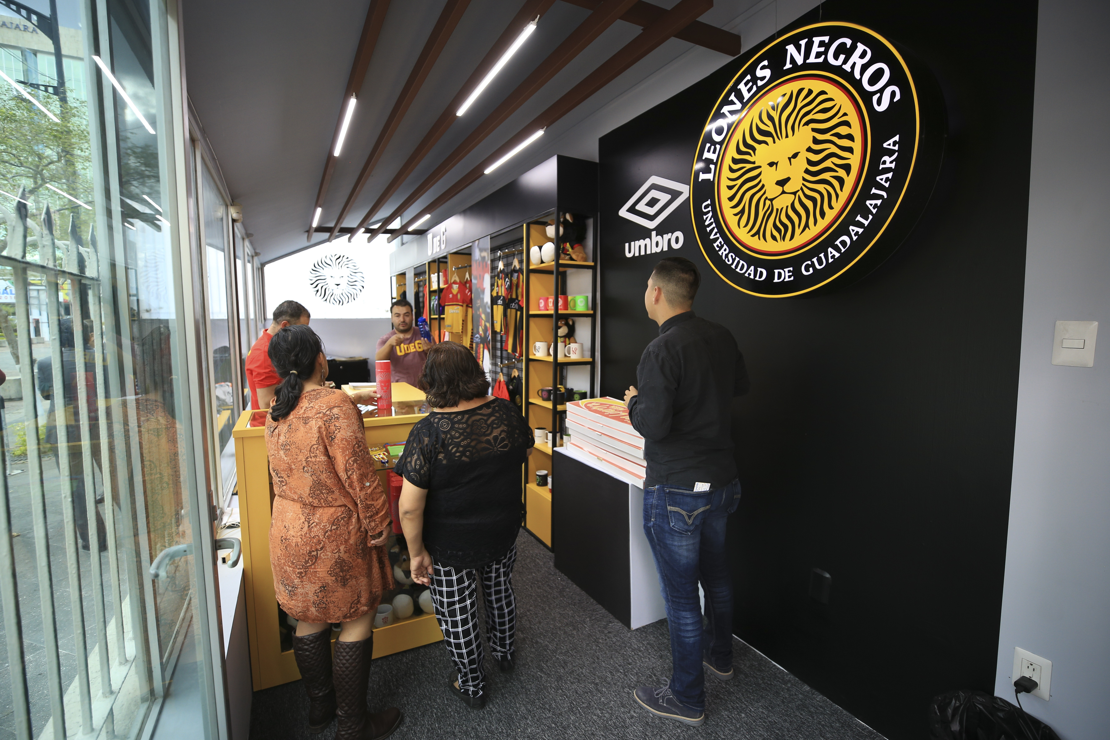 Reapertura de la tienda Leones Negros de Escorza | Coordinación General de  Comunicación Social