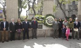 Guardia de honor por el 103 aniversario del natalicio del Ing. Jorge Matute Remus