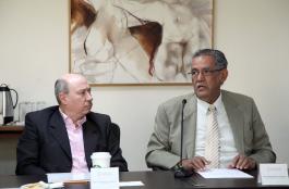 Firma de contrato de   donación equipos de cómputo  Club de Rotario Álamo Guadalajara, AC.  