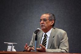 En el marco de “Moodle Moot México 2015”, conferencia magistral “Estudio latinoamericano de uso y desarrollo de plataformas”, que impartirá el Manuel Moreno Castañeda, Rector del Sistema de Universidad Virtual de la UdeG.