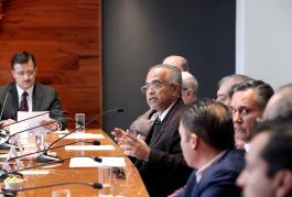 Firma de convenio entre la UdeG y el Ayuntamiento de Guadalajara para unir esfuerzos en torno al Programa Universidad Segura.