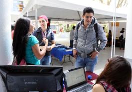Feria de empleo en CUCEI 