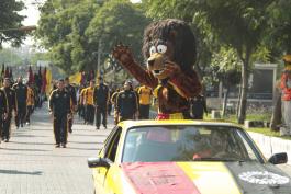 U de G presente  en el Desfile cívico Militar del 20 de Noviembre aniversario de la revolución mexicana