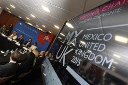 Firma del Consorcio de la Cátedra Itinerante MX-UK. Organiza CGCI.