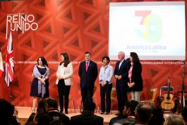 Cambio de estafeta FIL 2016