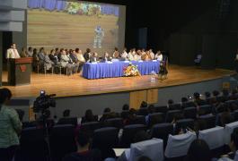 Utilizan Robot para enseñar estudiantes en CUCSUR