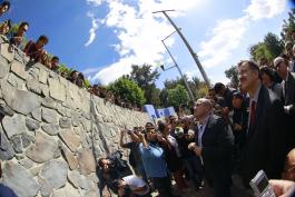 Recorrido comercios en los alrededores del CUCSH. Acude el Rector General, maestro Itzcóatl Tonatiuh Bravo Padilla y el presidente municipal de Guadalajara Enrique Alfaro