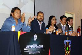 Jornada "Desafío Universiada 2016", presiden Daniel Guzmán Castañeda, José Marcos Garay Álvarez, Adolfo Medina Landeros, Paola Díaz Gómez y psicólogo Javier Rebozo Suárez