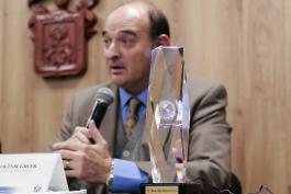 Premio William J. Perry 2017 al doctor Marcos Pablo Moloeznik Gruer.