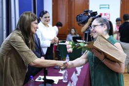 Entrega de reconocimientos a mujeres destacadas de la UdeG