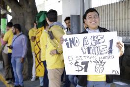 Protesta FEU alza a la tarifa de la ruta empresa