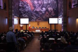 Martín  Dougiamas, ofrece la conferencia “Tendencias y novedades de tecnología a favor de la educación virtual”.