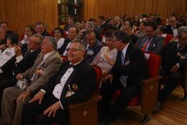 XL Aniversario de graduación de la generación 1969-1975 de Médicos cirujanos parteros. El Acto es presidido por el Rector General de la U de G Maestro  Itzcóatl Tonatiuh Bravo Padilla y el Secretario de Salud en Jalisco Dr. Jaime Agustín González Álvarez.