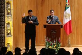 Por primera vez la Universidad de Guadalajara otorga becas a jóvenes silentes.