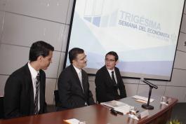 Conferencia que brinda el Rector General de la UdeG, maestro Itzcóatl Tonatiuh Bravo Padilla, en el marco de la Trigésima Semana del Economista en el CUCEA. Su conferencia lleva por título: ¿Cuál es el papel de la educación como detonante del crecimiento económico?