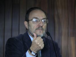 Conferencia “Humanidades y filosofar nuestroamericano”, que impartirá el doctor Horacio Cerutti Gulberg. Organiza el Centro Universitario de Ciencias Sociales y Humanidades.