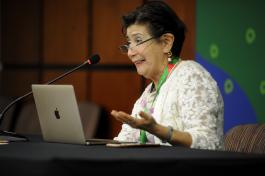 Educar a los jóvenes para desarrollar su conciencia crítica  