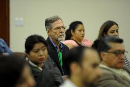 Educar a los jóvenes para desarrollar su conciencia crítica  