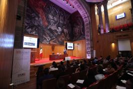 Conferencia "Paradigmas en los museos del siglo XXI" de Ricardo Rubiales.