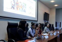 Mesa redonda “Mujer, violencia y deporte”.