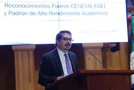 Entrega de reconocimientos CENEVAL y EGEL