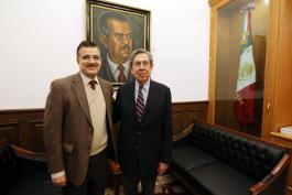 Realizaron un recorrido por los murales del paraninfo Enrique Díaz de León. 