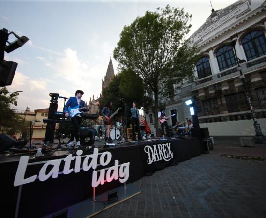 Late la Rambla Cataluña con el talento de estudiantes de la UdeG