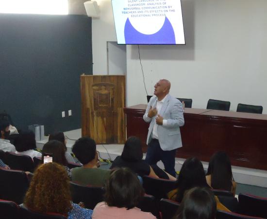 Reflexionan sobre propuestas para el futuro de la enseñanza del inglés