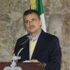 Entrega de escrituras de hospitales civiles en el Patio Central Palacio de gobierno, Asiste el Rector General de la U de G