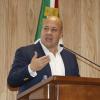 Presentación del Programa de Becas de Preparatoria del Ayuntamiento de Guadalajara, que busca apoyar a estudiantes del nivel medio superior. La UdeG será una de las instituciones beneficiadas por el programa. Presiden, el  maestro Itzcóatl Tonatiuh Bravo Padilla, Rector General de la UdeG; maestro Javier Espinoza de los Monteros Cárdenas, director general del SEMS; maestra  Lilia Margarita Lomelí Urquieta, directora de la Escuela Preparatoria 18; ingeniero Enrique Alfaro Ramírez, presidente municipal de Gua